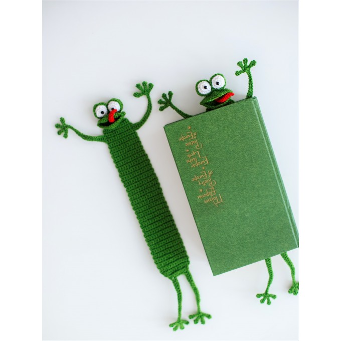 Crochet bookmark frog - unique 3D Kids reader gift. Funny & unique animal  for all ages